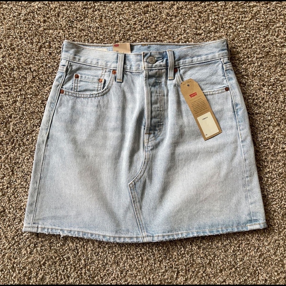 Levi’s NWT denim skirt